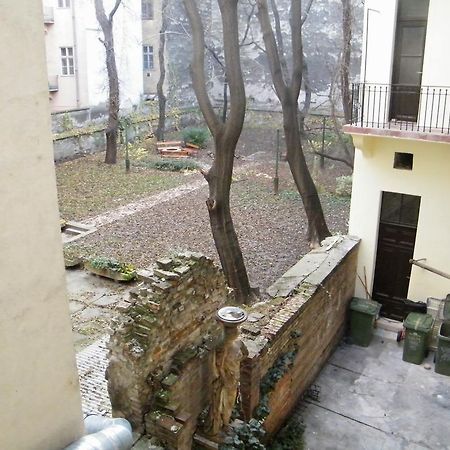 White Rabbit Hostel Budapest Exterior foto