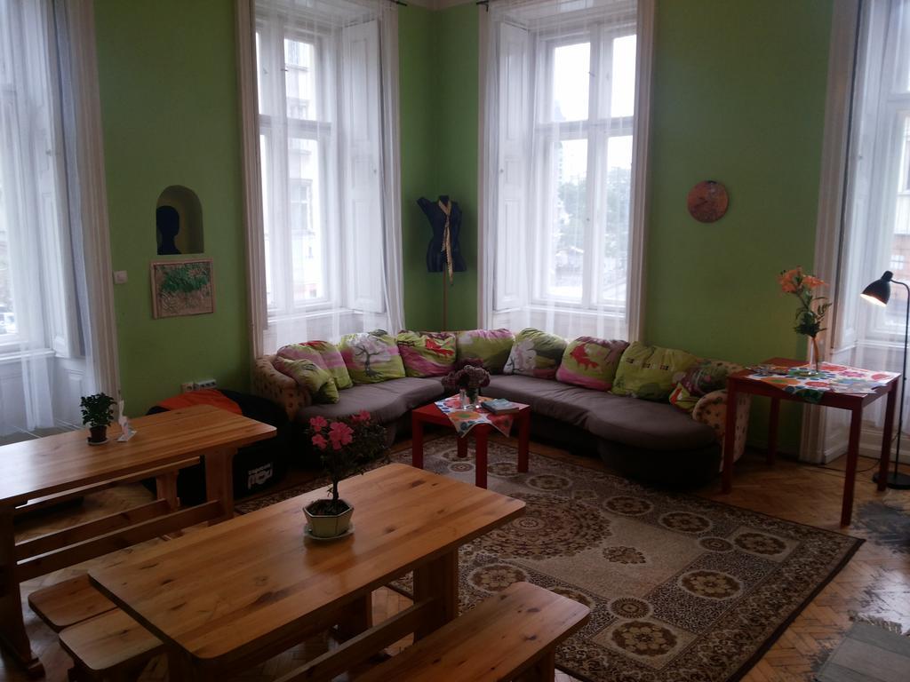 White Rabbit Hostel Budapest Habitación foto