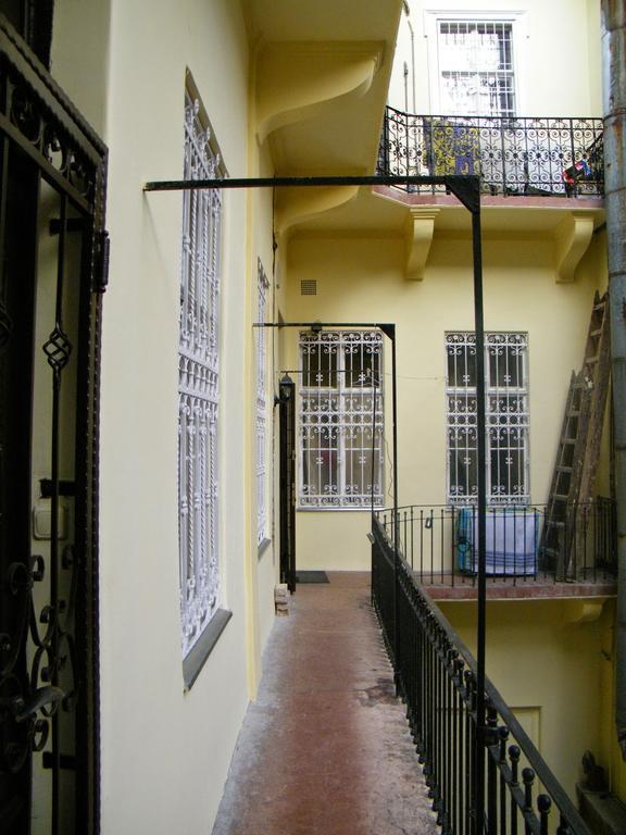 White Rabbit Hostel Budapest Exterior foto